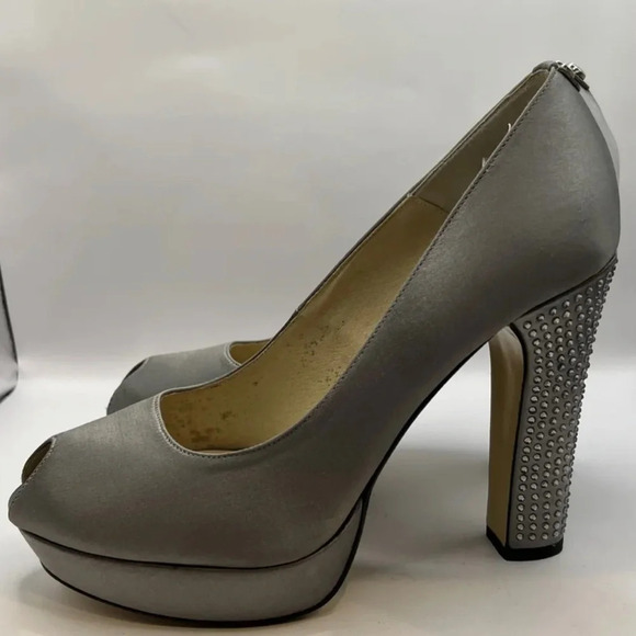 Michael Kors gray Nadia heel - Picture 1 of 4
